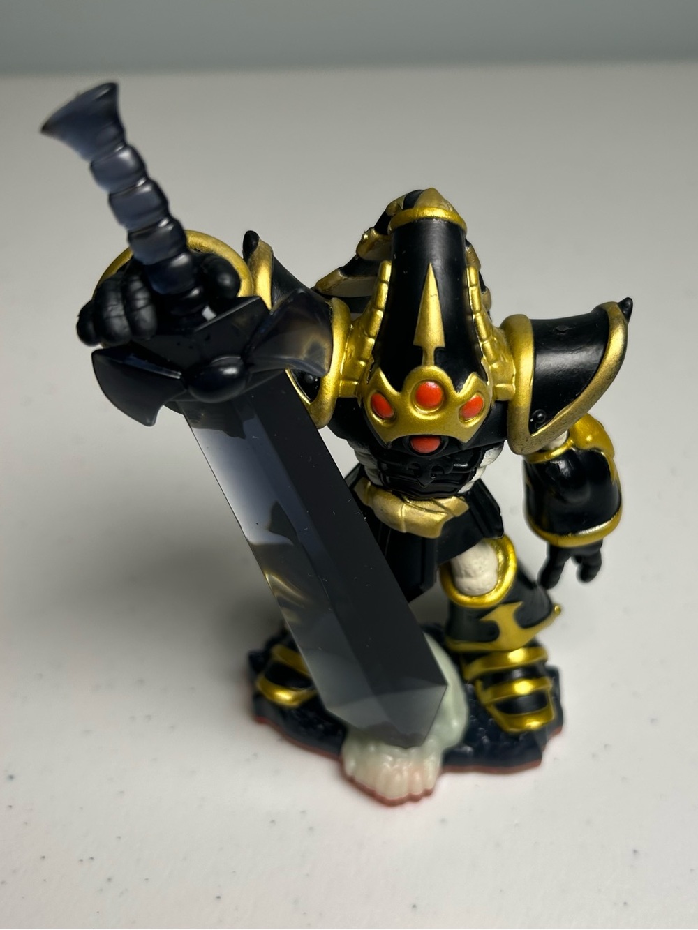 Skylanders Trap Team Krypt King Character - Picture 5 of 12
